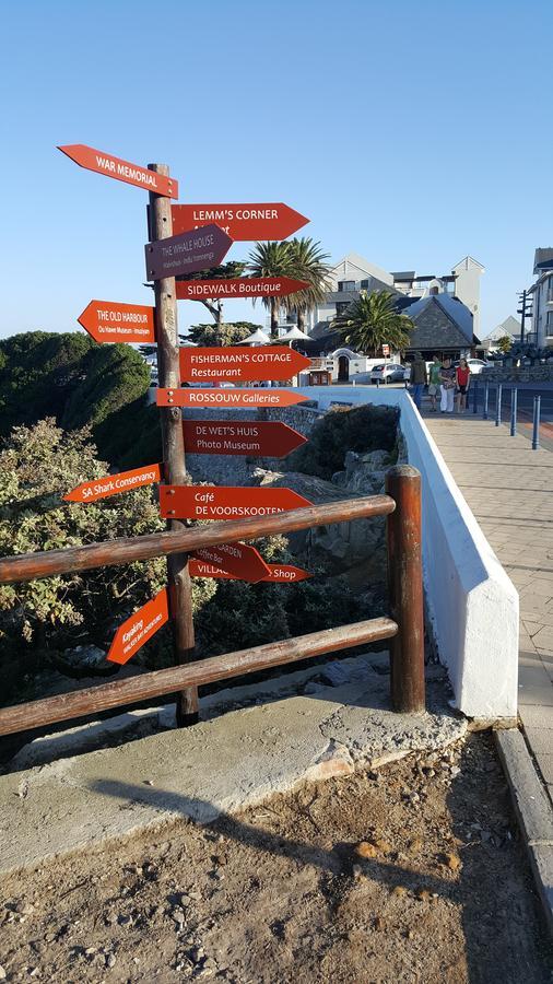 Smuts Ave. Guest Rooms Hermanus Exteriör bild